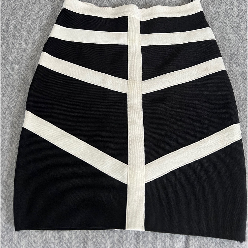 Bebe skirt